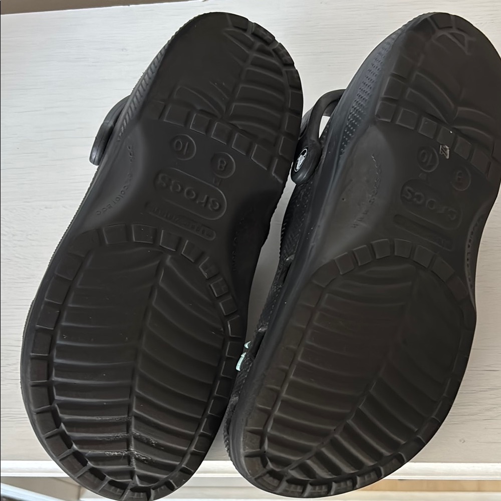 Crocs Black with Fun Charms - Picture 6 of 6